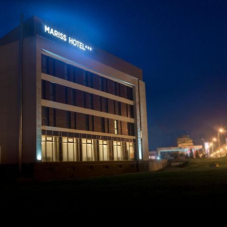 Hotel Mariss Alba Iulia Extérieur photo