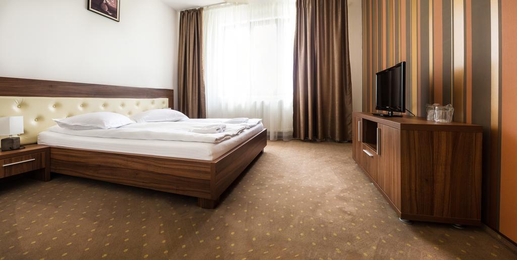 Hotel Mariss Alba Iulia Chambre photo