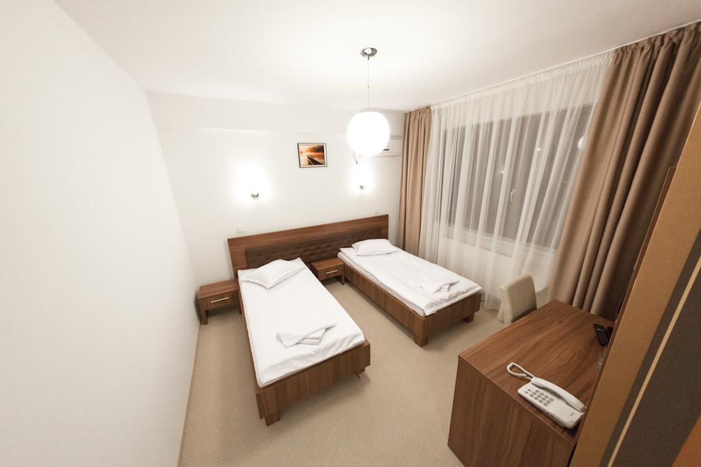 Hotel Mariss Alba Iulia Chambre photo