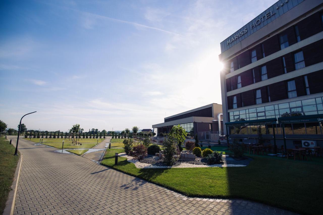 Hotel Mariss Alba Iulia Extérieur photo